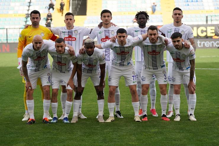 İstanbulspor - Çaykur Rizespor maçından kareler 8