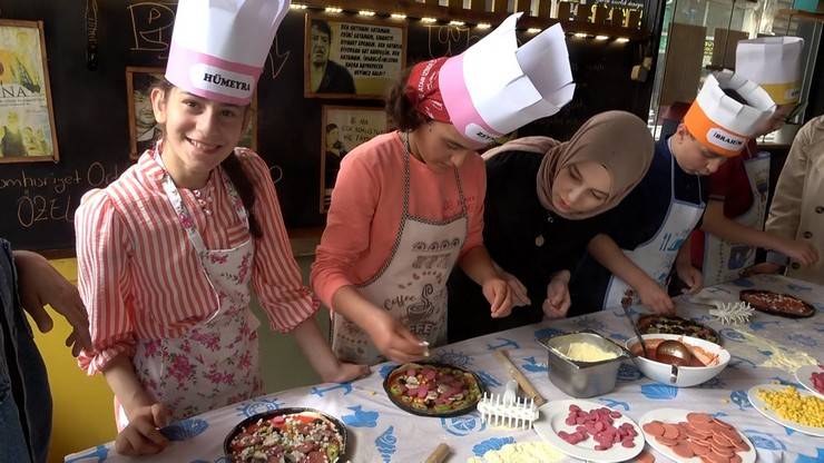 Özel öğrencilerden kendilerine özel pizza 1