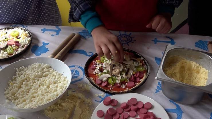 Özel öğrencilerden kendilerine özel pizza 7