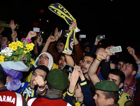 Fenerbahçe'ye Rize'de Coşkulu Karşılama 1