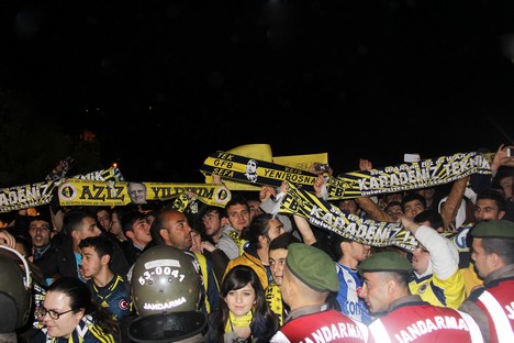 Fenerbahçe'ye Rize'de Coşkulu Karşılama 10