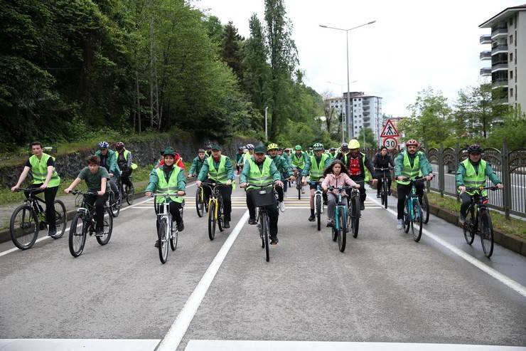 Rize'de "11. Yeşilay Bisiklet Turu" düzenlendi 6