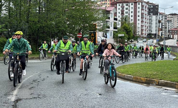 Rize'de "11. Yeşilay Bisiklet Turu" düzenlendi 8