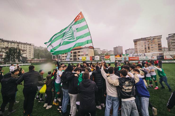 Şampiyon Çayelispor 3. Lig’e Yükseldi 35