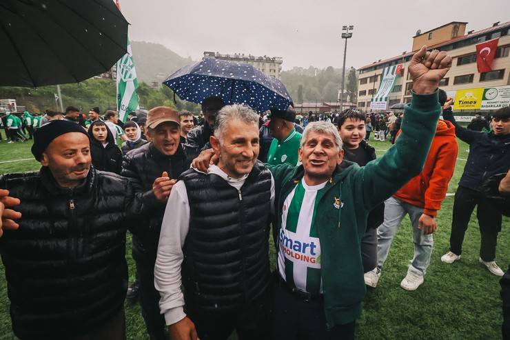 Şampiyon Çayelispor 3. Lig’e Yükseldi 36