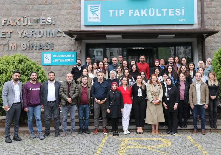 Rize'de Hekimlere Yönelik "Tütün Bağımlılığı Tedavisi Eğitimi" Düzenlendi 8