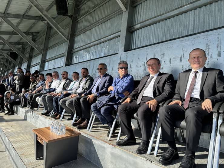 Rize’de hafızların futbol turnuvasında anlamlı mesaj 13