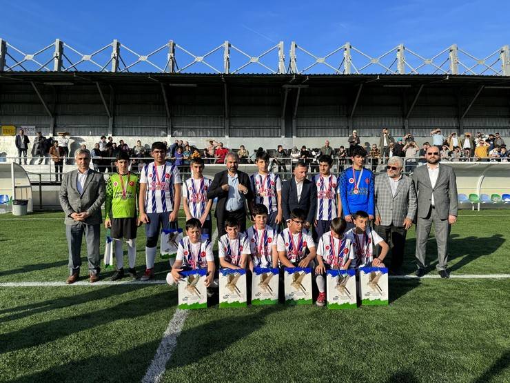 Rize’de hafızların futbol turnuvasında anlamlı mesaj 14