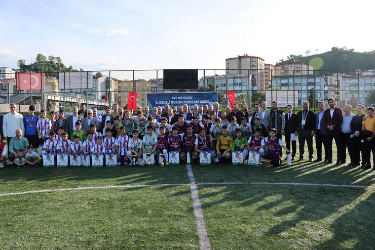 Rize’de hafızların futbol turnuvasında anlamlı mesaj 22