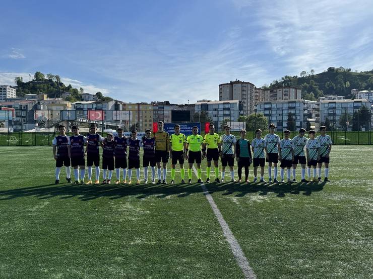 Rize’de hafızların futbol turnuvasında anlamlı mesaj 23