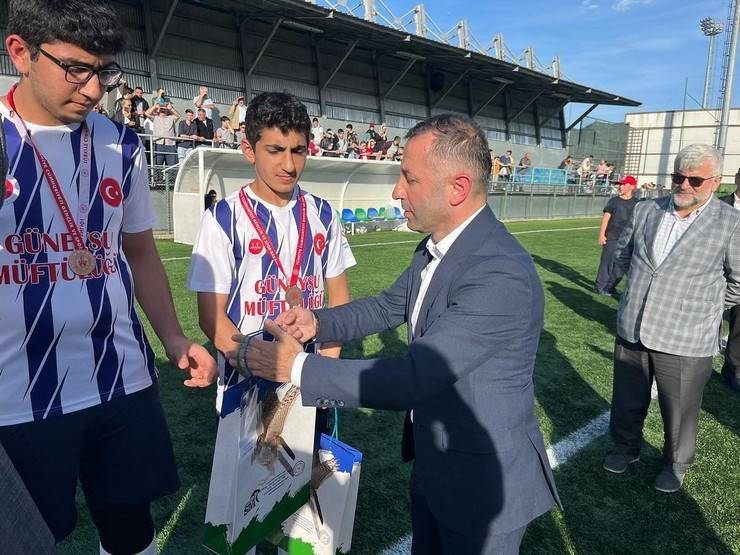 Rize’de hafızların futbol turnuvasında anlamlı mesaj 30