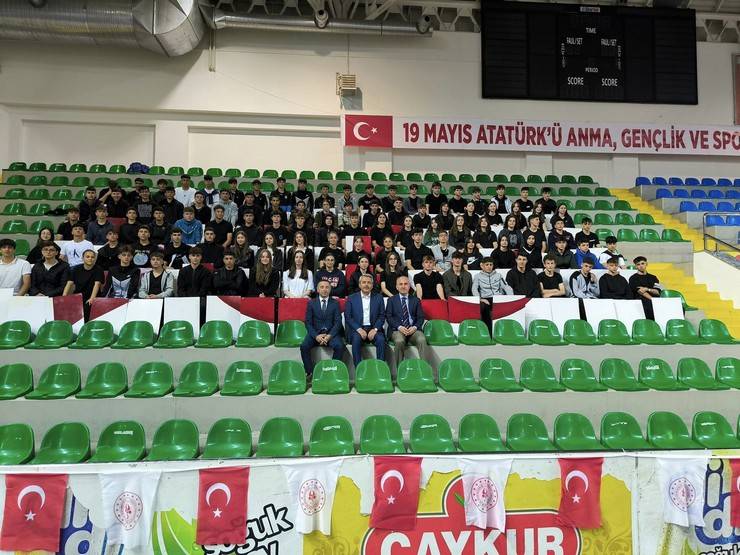 Rize’de 19 Mayıs Atatürk'ü Anma, Gençlik ve Spor Bayramı kutlandı 13