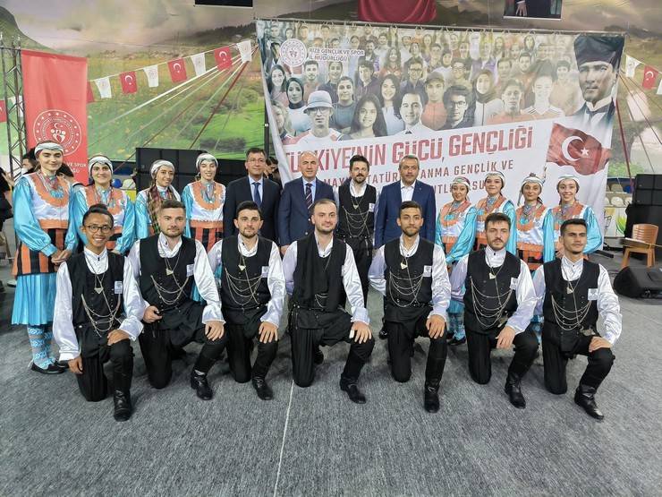 Rize’de 19 Mayıs Atatürk'ü Anma, Gençlik ve Spor Bayramı kutlandı 14