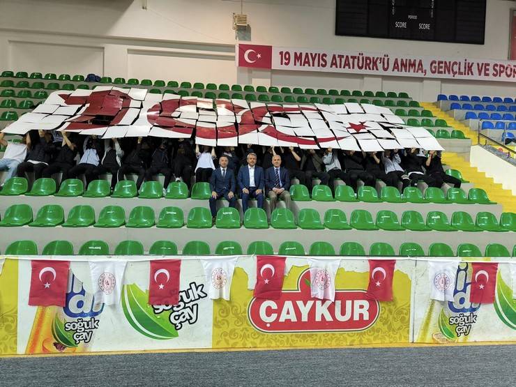 Rize’de 19 Mayıs Atatürk'ü Anma, Gençlik ve Spor Bayramı kutlandı 18