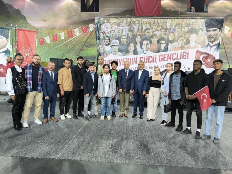 Rize’de 19 Mayıs Atatürk'ü Anma, Gençlik ve Spor Bayramı kutlandı 19