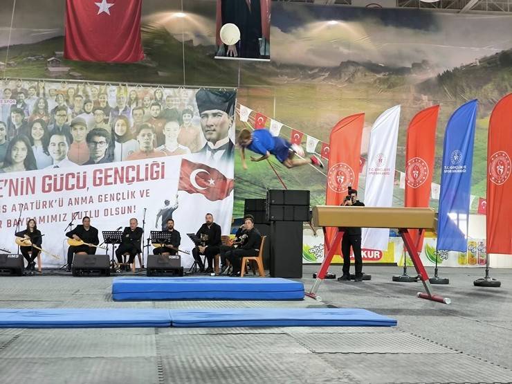 Rize’de 19 Mayıs Atatürk'ü Anma, Gençlik ve Spor Bayramı kutlandı 28
