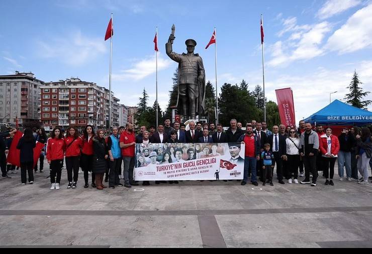 Rize’de 19 Mayıs Atatürk'ü Anma, Gençlik ve Spor Bayramı kutlandı 5