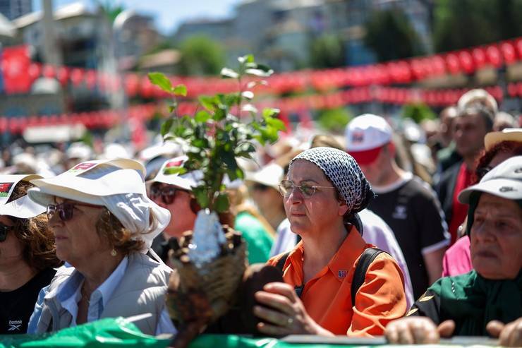 CHP Genel Başkanı Özgür Özel Rize'de Çay Mitinginde 19