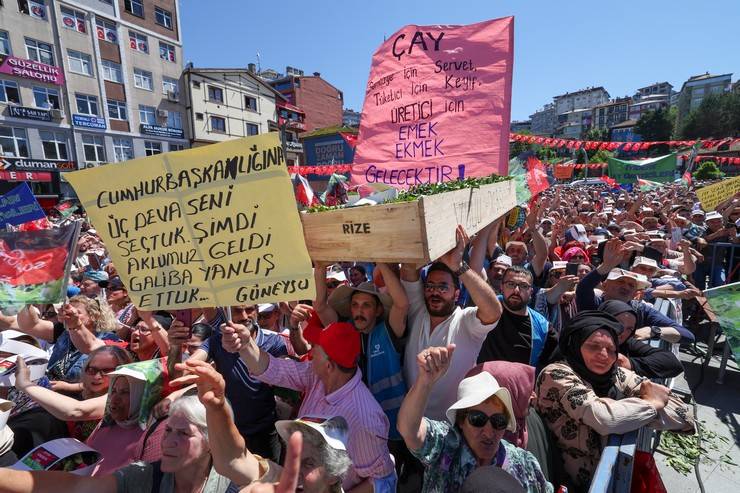 CHP Genel Başkanı Özgür Özel Rize'de Çay Mitinginde 23