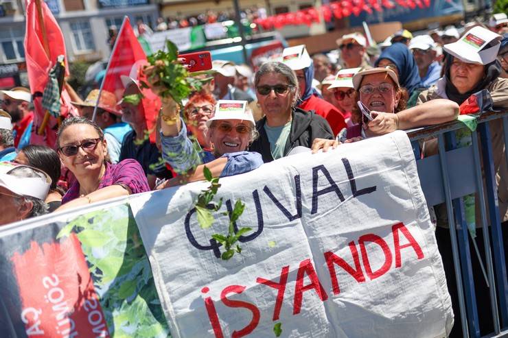 CHP Genel Başkanı Özgür Özel Rize'de Çay Mitinginde 24