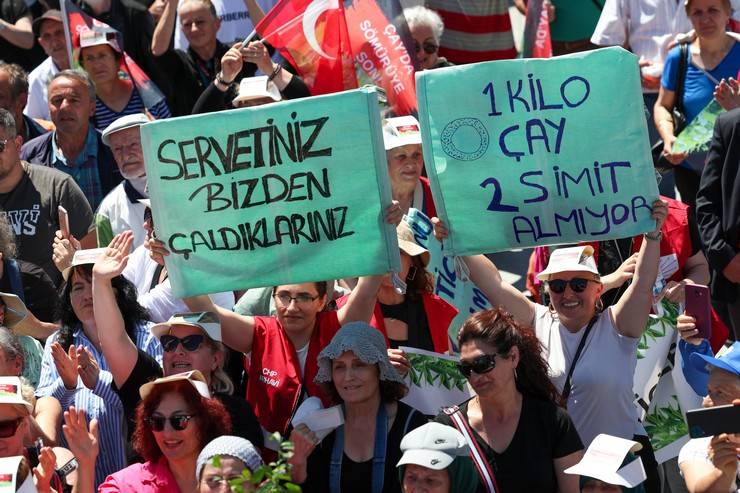 CHP Genel Başkanı Özgür Özel Rize'de Çay Mitinginde 26