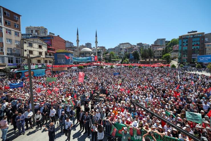 CHP Genel Başkanı Özgür Özel Rize'de Çay Mitinginde 31