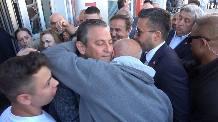 CHP Genel Başkanı Özgür Özel, Rize'de partisinin belediye başkanlıklarını ziyaret etti 49