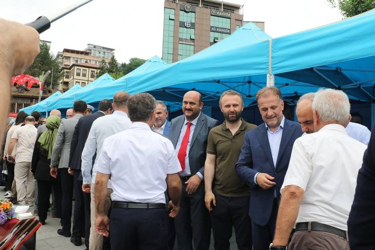 Rize'de Protokol, Vatandaşlarla Bayramlaştı 19