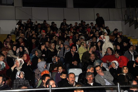 Uğur Işılak Rize'de Konser Verdi 12
