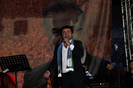 Uğur Işılak Rize'de Konser Verdi 14