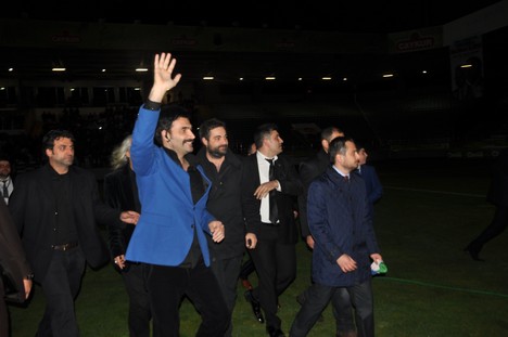 Uğur Işılak Rize'de Konser Verdi 16