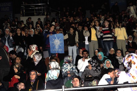 Uğur Işılak Rize'de Konser Verdi 19