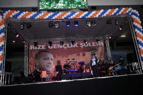 Uğur Işılak Rize'de Konser Verdi 22