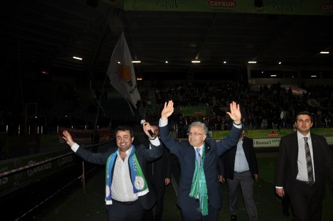 Uğur Işılak Rize'de Konser Verdi 28