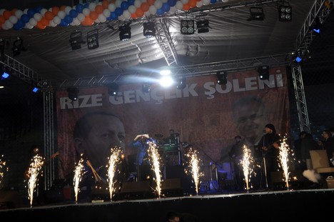 Uğur Işılak Rize'de Konser Verdi 38