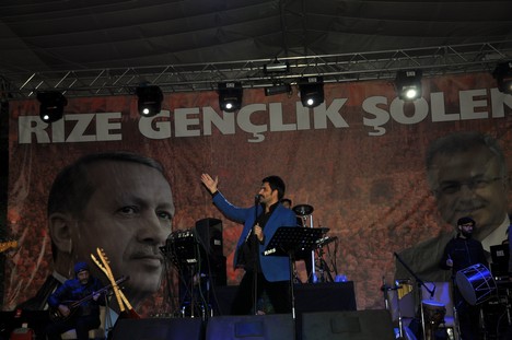Uğur Işılak Rize'de Konser Verdi 47