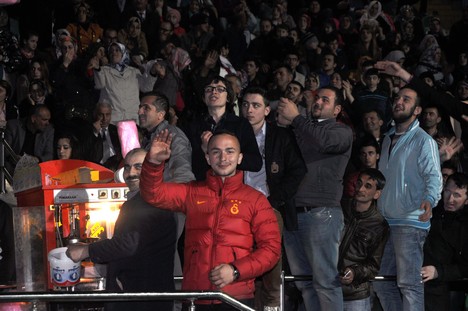 Uğur Işılak Rize'de Konser Verdi 48