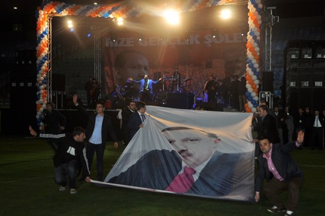 Uğur Işılak Rize'de Konser Verdi 57