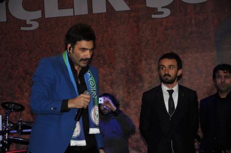 Uğur Işılak Rize'de Konser Verdi 60