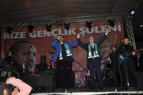 Uğur Işılak Rize'de Konser Verdi 64