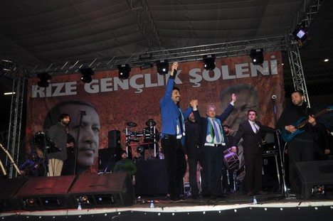 Uğur Işılak Rize'de Konser Verdi 66