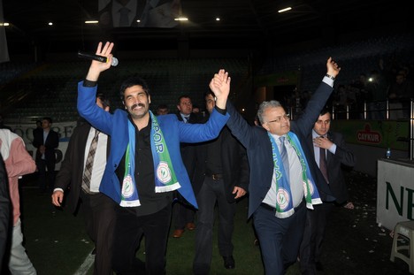 Uğur Işılak Rize'de Konser Verdi 67