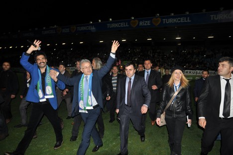 Uğur Işılak Rize'de Konser Verdi 77