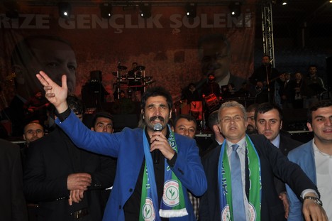 Uğur Işılak Rize'de Konser Verdi 81