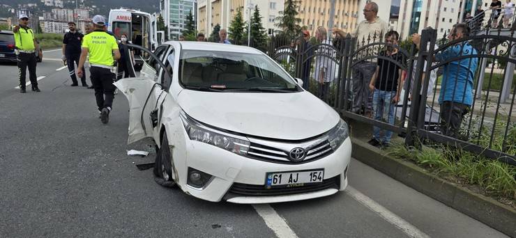 Rize'de trafik kazası: 3 yaralı 1