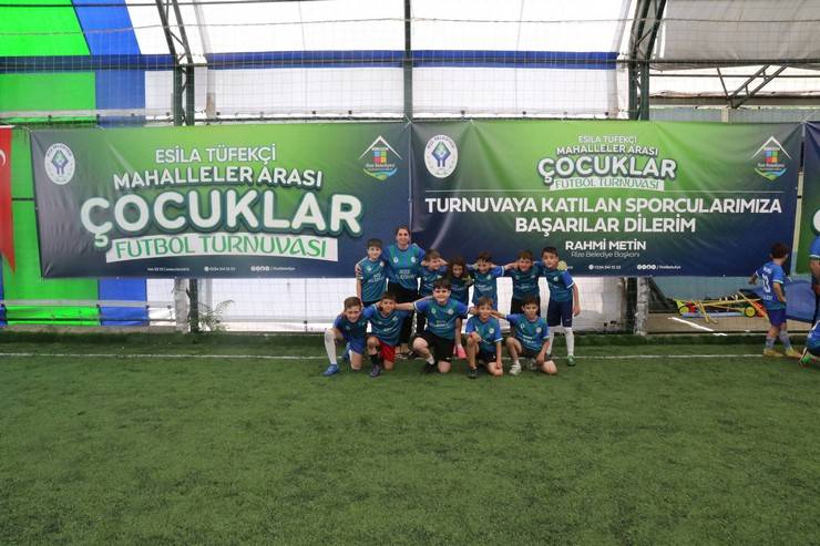 Rize'de Esila Tüfekçi Mahalleler Arası Çocuklar Futbol Turnuvası ve Şenliği başladı 16