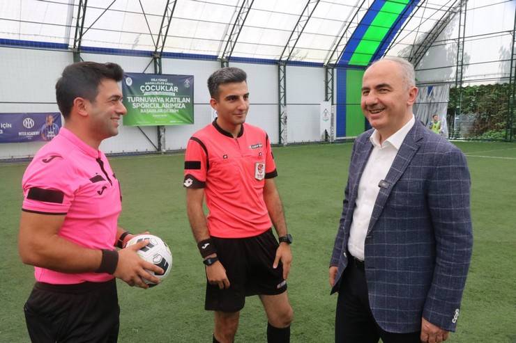 Rize'de Esila Tüfekçi Mahalleler Arası Çocuklar Futbol Turnuvası ve Şenliği başladı 3