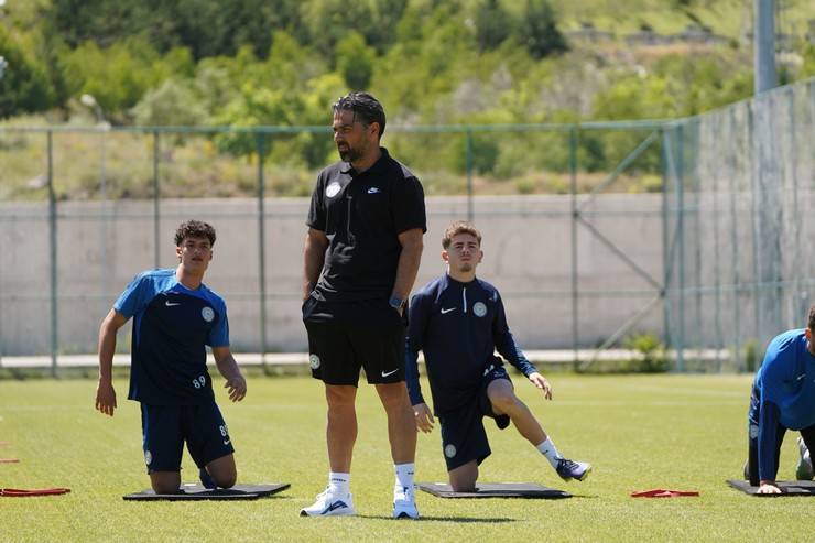 Çaykur Rizespor'da Erzurum kampı başladı 12