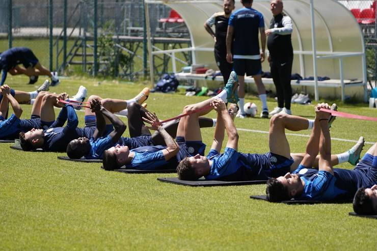 Çaykur Rizespor'da Erzurum kampı başladı 18