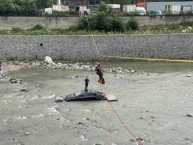 Rize'de 250 personelin katılımıyla sel ve heyelan tatbikatları gerçekleştirildi 3